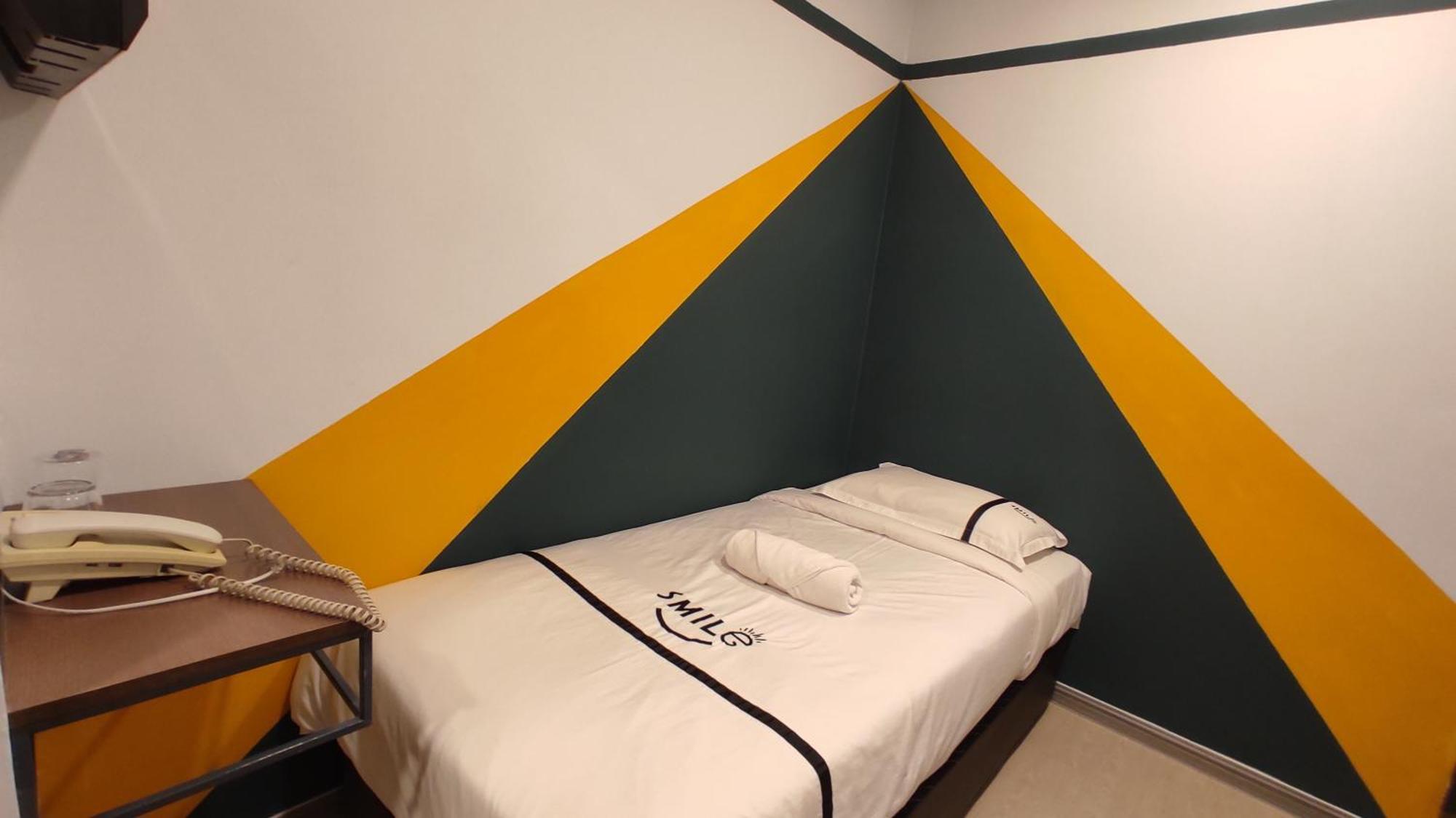 Smile Hotel C180 Cheras Selatan Екстер'єр фото