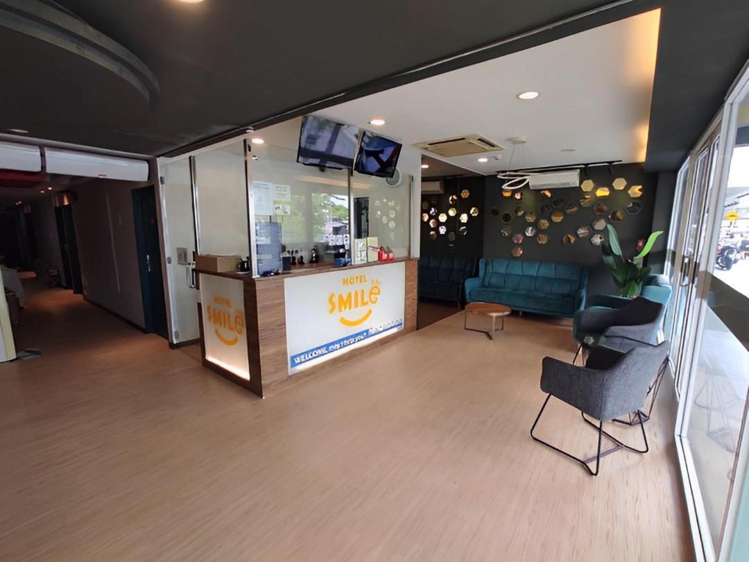 Smile Hotel C180 Cheras Selatan Екстер'єр фото