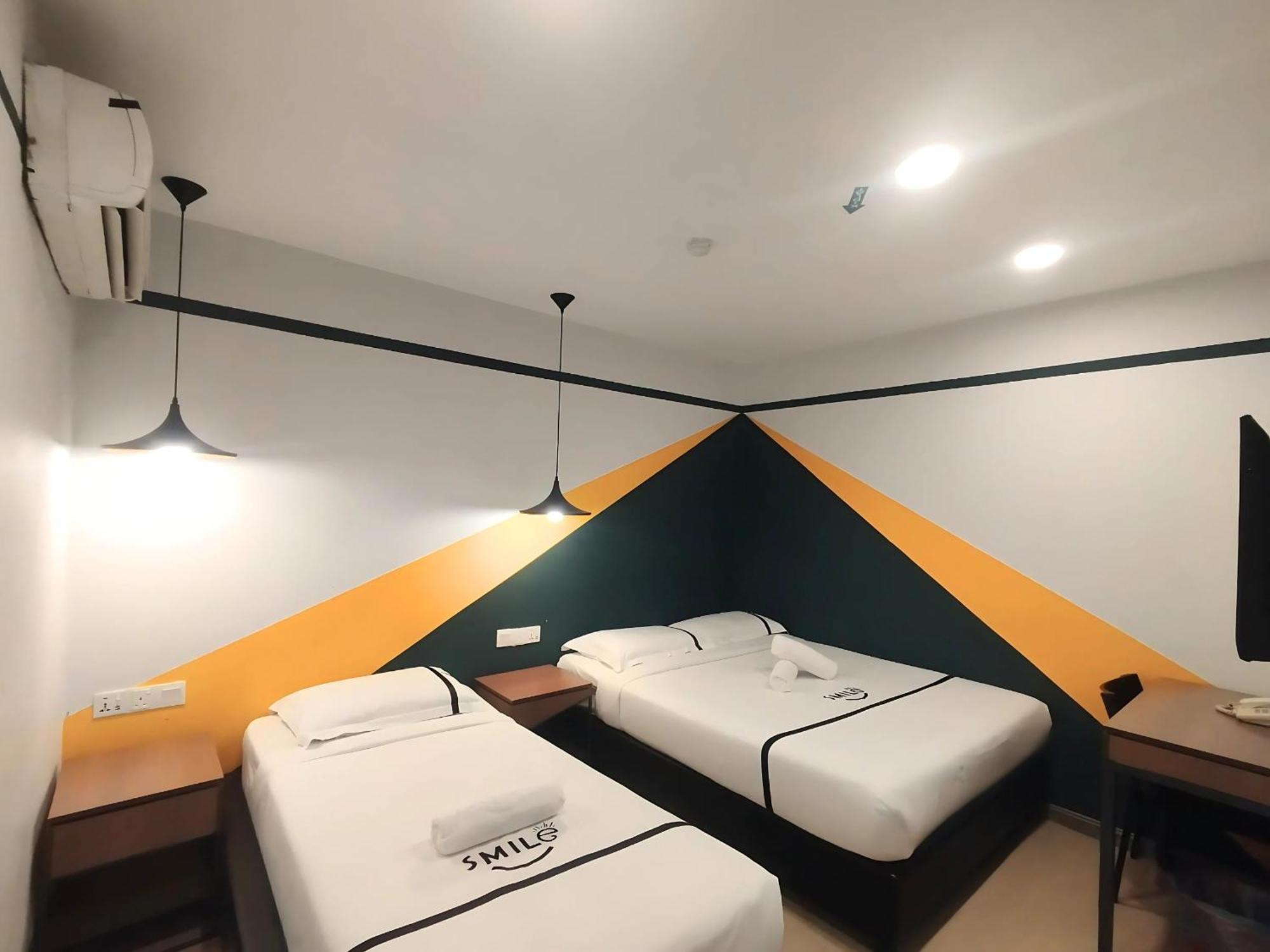Smile Hotel C180 Cheras Selatan Екстер'єр фото