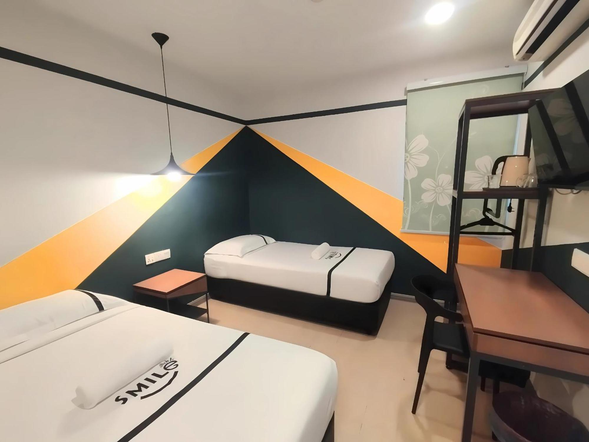 Smile Hotel C180 Cheras Selatan Екстер'єр фото